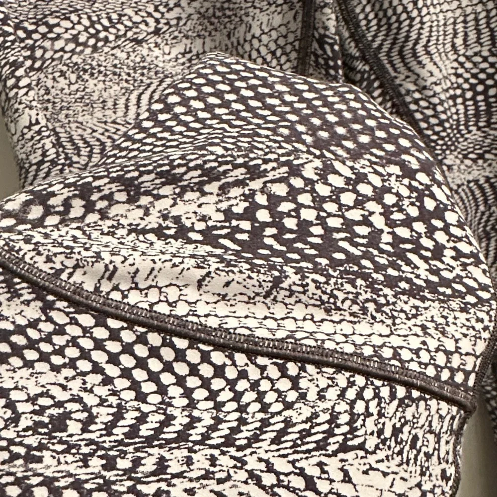 lululemon athletica stylish leggings